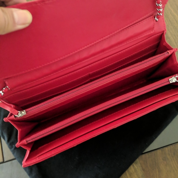 Chanel Red East West WOC - Picture 3 of 6